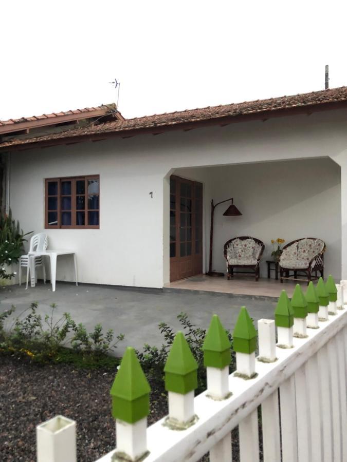 Casinha De Praia Na Fazenda Da Armacao Governador Celso Ramos Zewnętrze zdjęcie